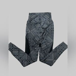 Onzie Black and Gray Patterned Leggings